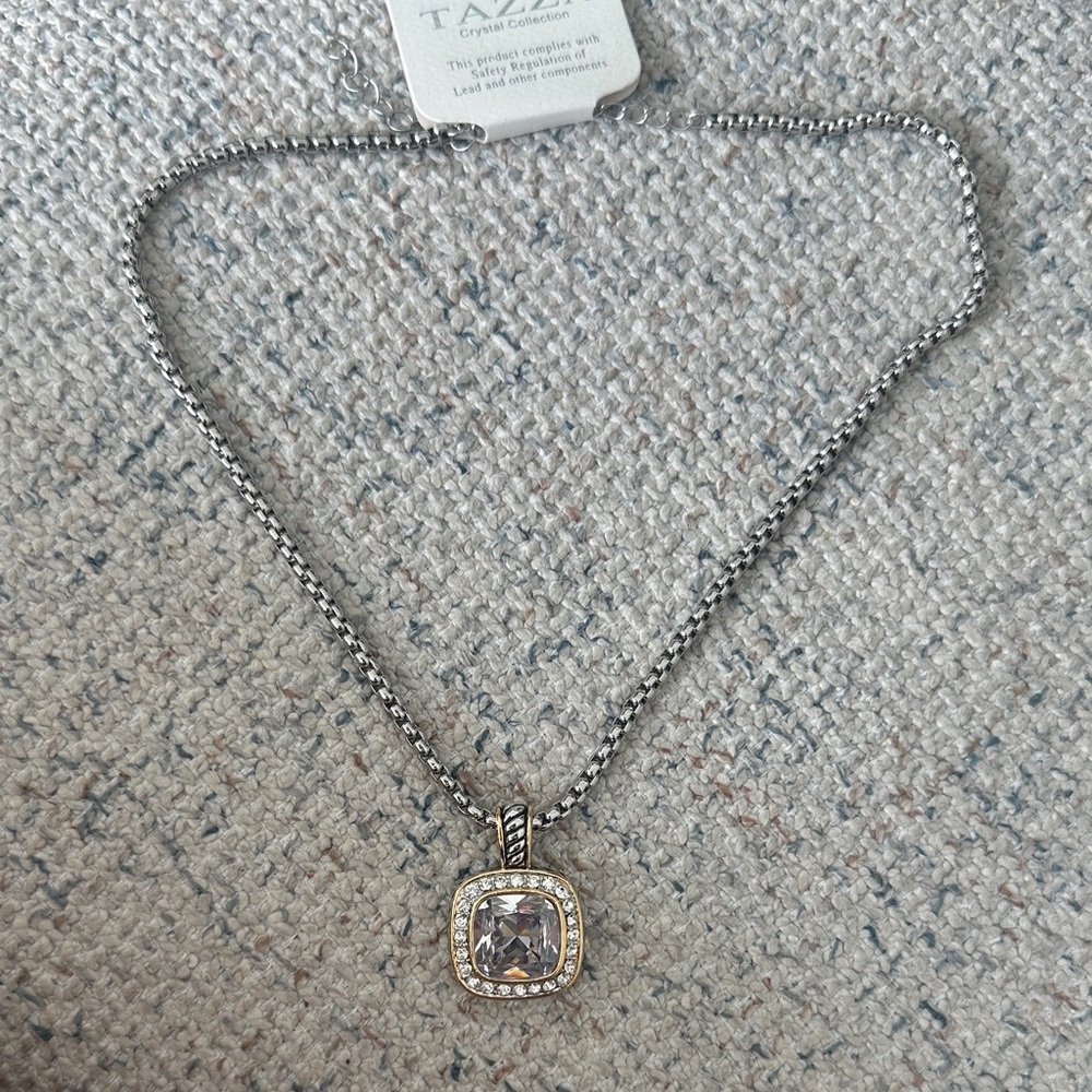 Elegant Silver and Gold Necklace